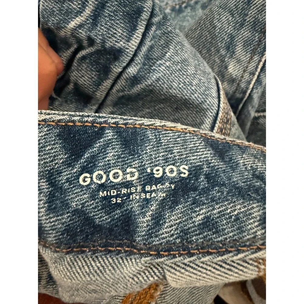 Good American 90s Mid Rise Baggy Denim Jean Shorts Women Size 18 Blue Distressed